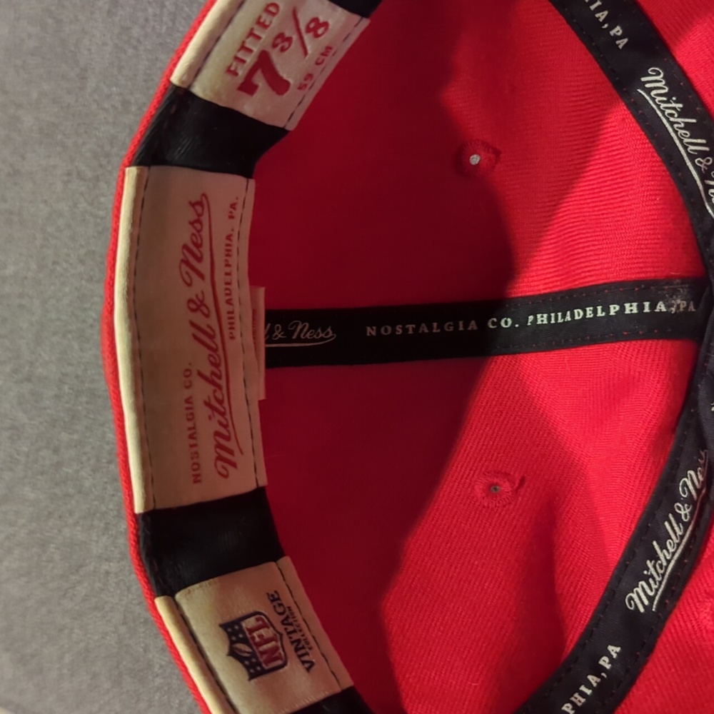 Atlanta Falcons hat - Picture 2 of 3